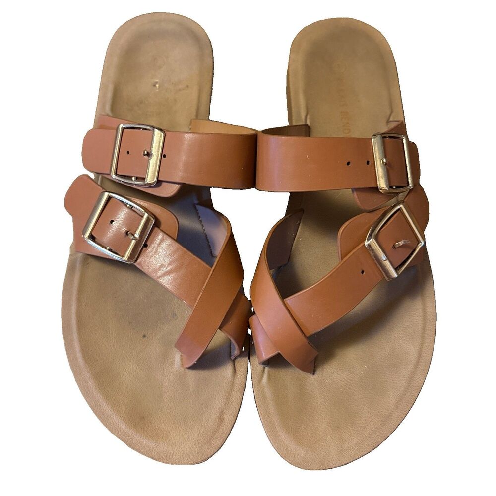 Women’s Alexis Bendel Light Brown Thong Sandals Size 9 Goldtone Buckles